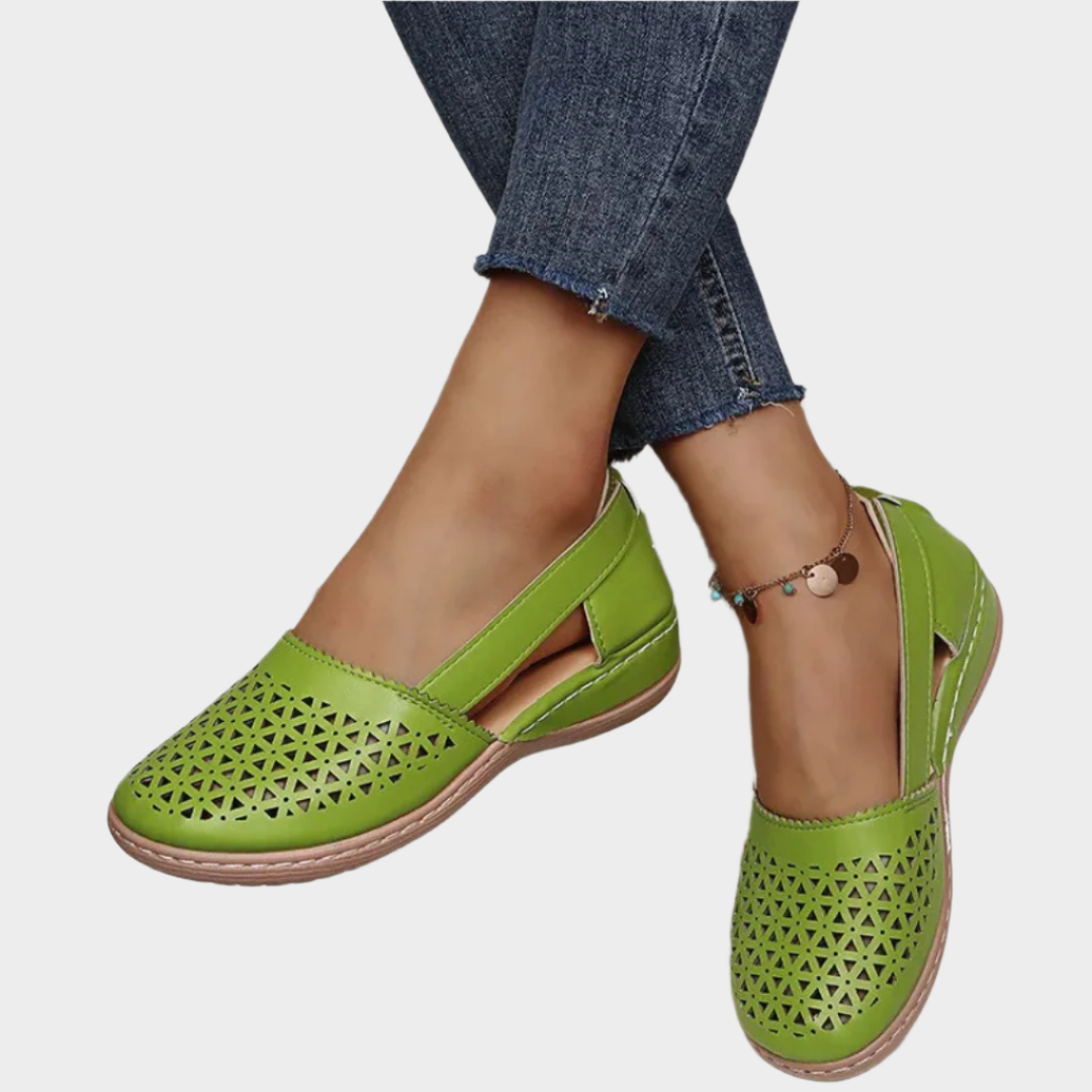 LILI - Anatomické baletní boty s výřezy a páskem