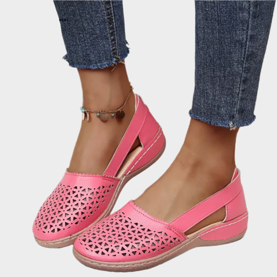 LILI - Anatomické baletní boty s výřezy a páskem