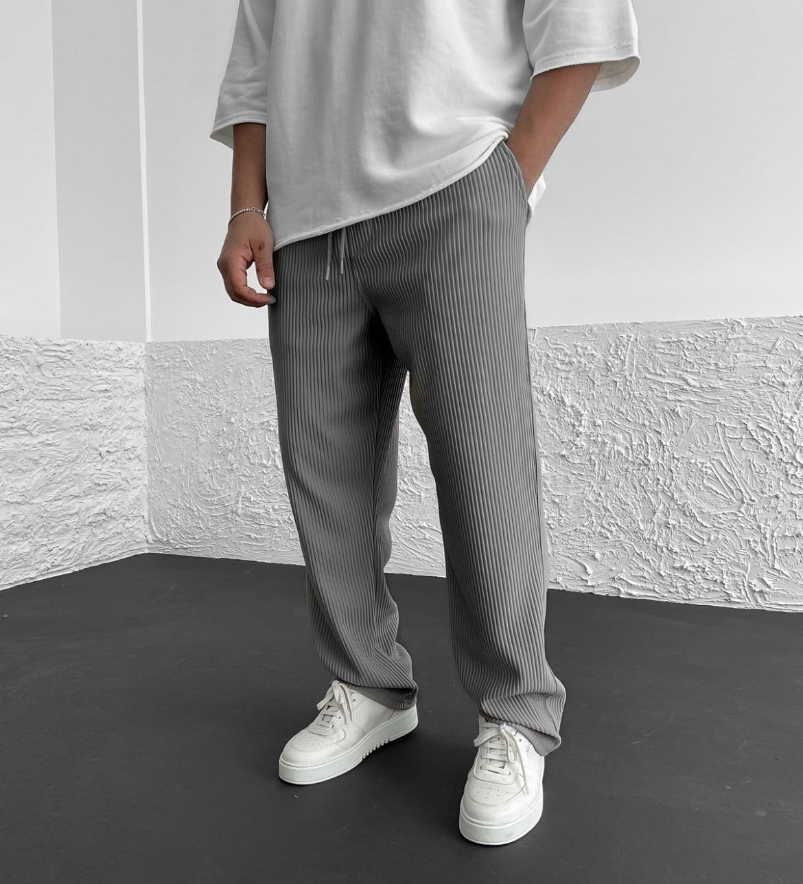 ZELA - Kalhoty z Hladkého Kordu s Volným Střihem