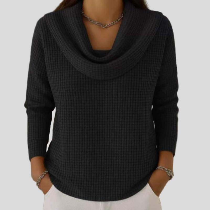 AMBER – Teplý svetr s včelím vzorem a elegantním vodním límcem