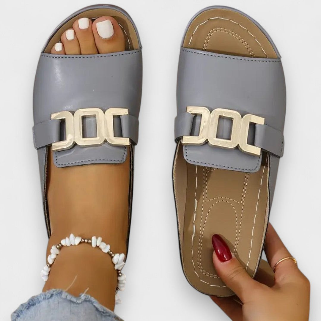 JELENA - Pohodlné sandály na podpatku